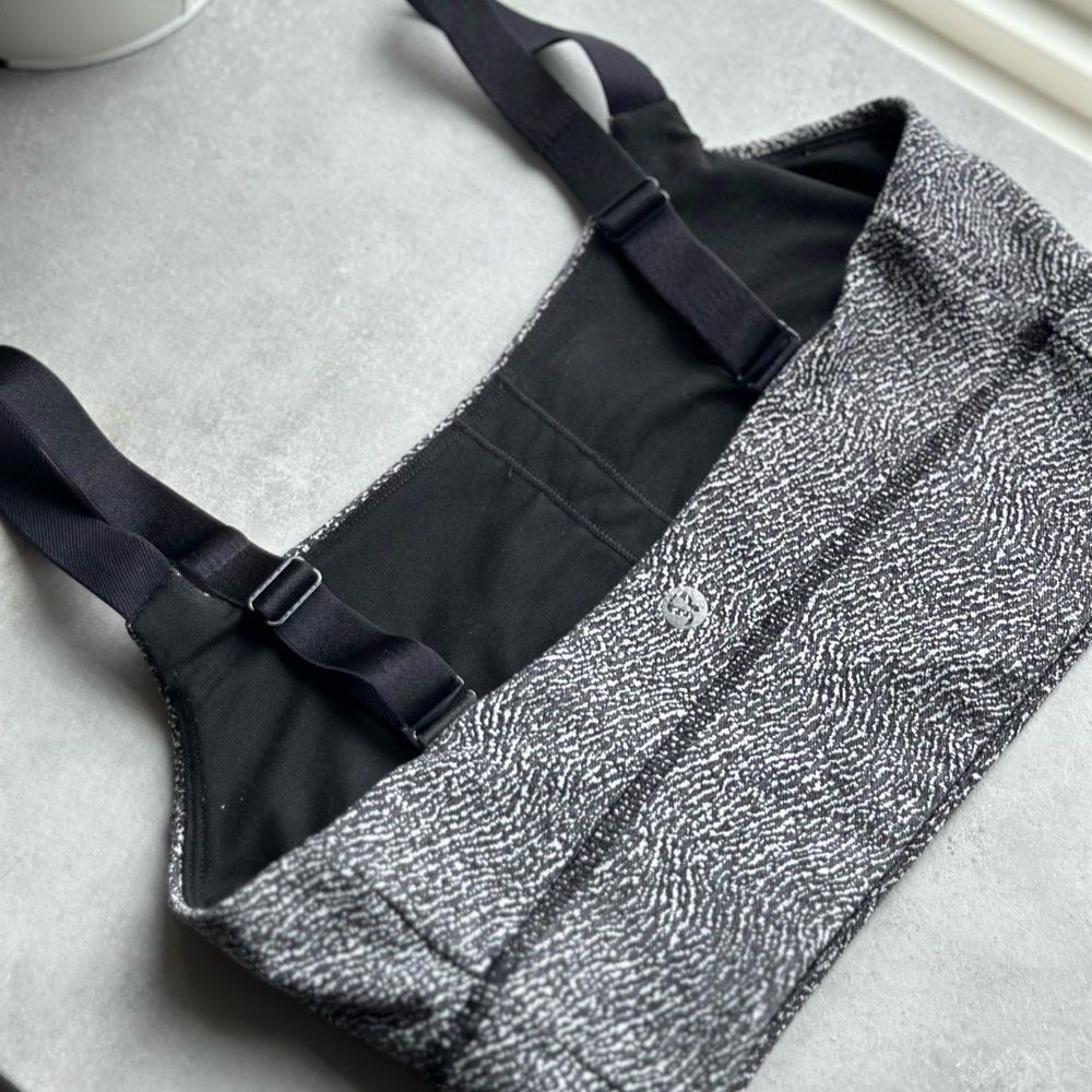 Women's Black and White Textured Bralette - Picture 7 of 9